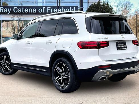 Used 2026 Mercedes-Benz GLB 250 4MATIC image 12