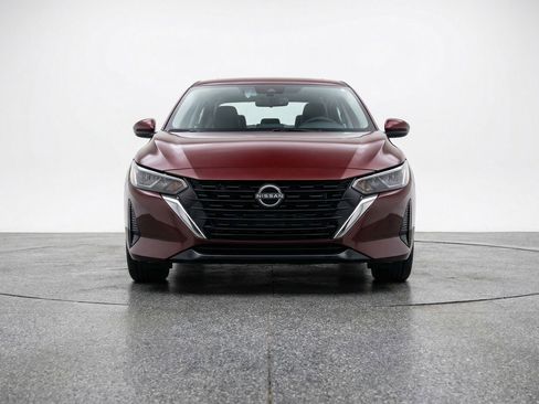 Used 2025 Nissan Sentra SV image 1