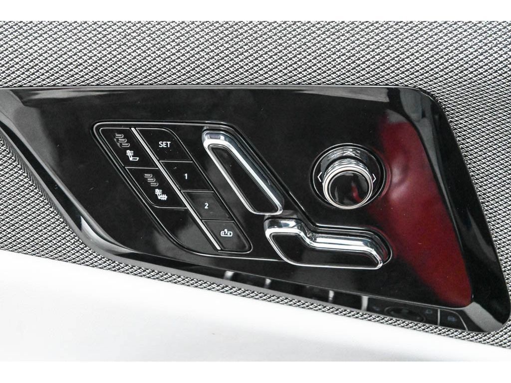 Certified 2025 Cadillac Optiq Sport 1 AWD/4WD image 34