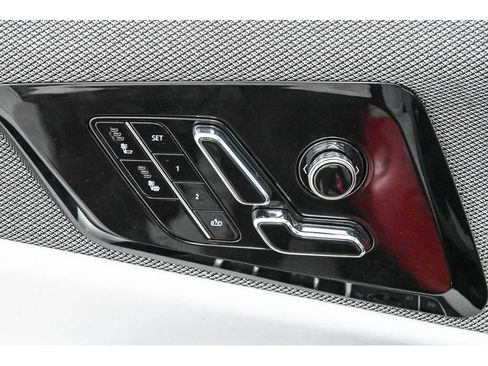Certified 2025 Cadillac Optiq Sport 1 AWD/4WD image 34