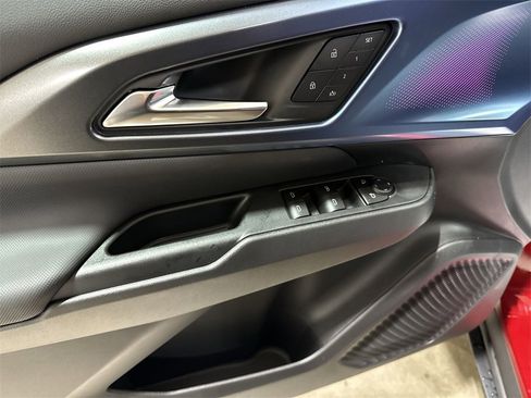 New 2026 Chevrolet Equinox EV LT w/ Convenience Package II image 22