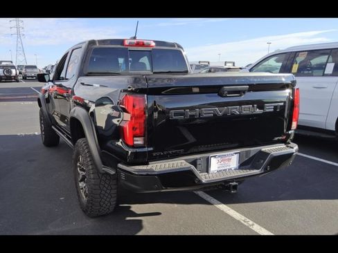 Used 2024 Chevrolet Colorado ZR2 w/ ZR2 Convenience Package III AWD/4WD image 4