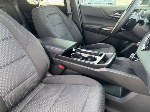 Used 2025 Chevrolet Equinox LT image 13