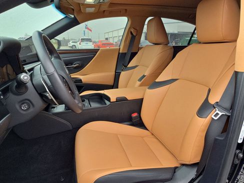 Used 2024 Lexus ES 350 w/ Premium Package image 16