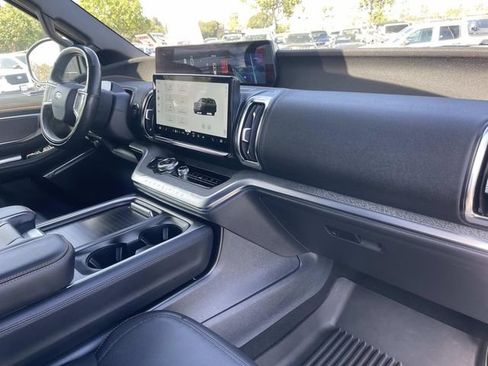 Certified 2025 Ford Expedition Tremor image 36