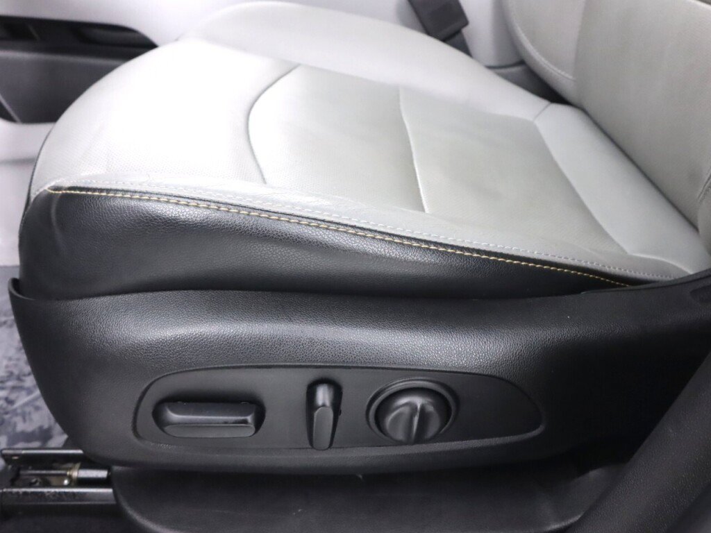 Used 2020 GMC Terrain SLT AWD/4WD image 29