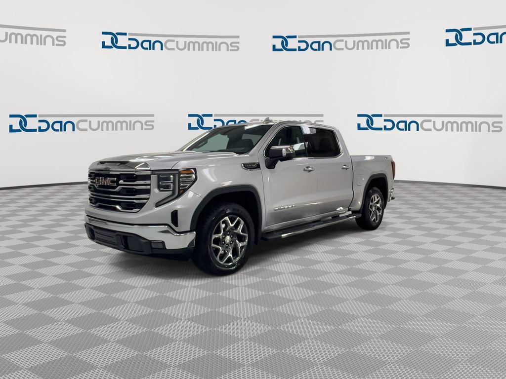 Used 2022 GMC Sierra 1500 SLT AWD/4WD image 4