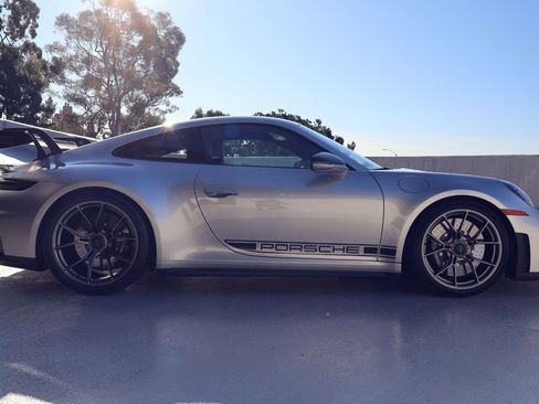 New 2026 Porsche 911 GT3 image 8