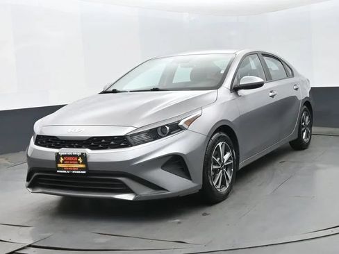 Used 2023 Kia Forte LXS FWD image 1