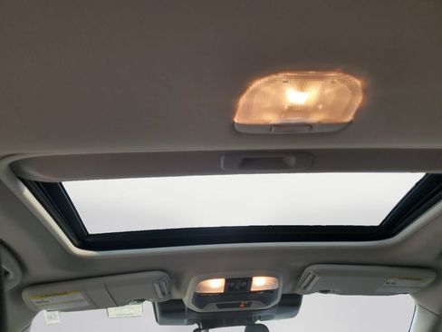 Certified 2025 Subaru Crosstrek 2.5i Premium AWD/4WD image 17
