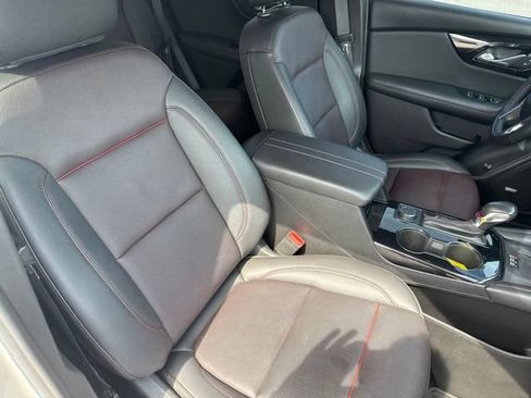 Used 2021 Chevrolet Blazer RS w/ Enhanced Convenience Package FWD image 16