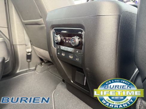 New 2026 Chevrolet Suburban Premier image 28