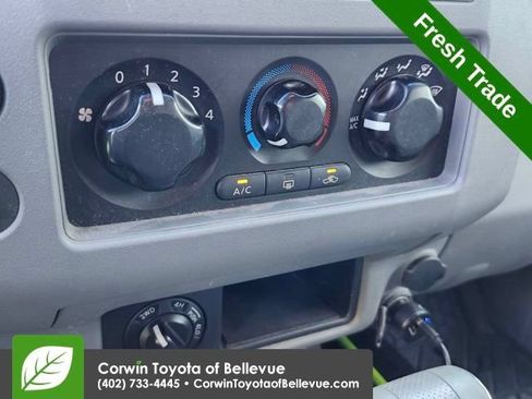 Used 2006 Nissan Frontier SE w/ (P01) Power Pkg AWD/4WD image 7