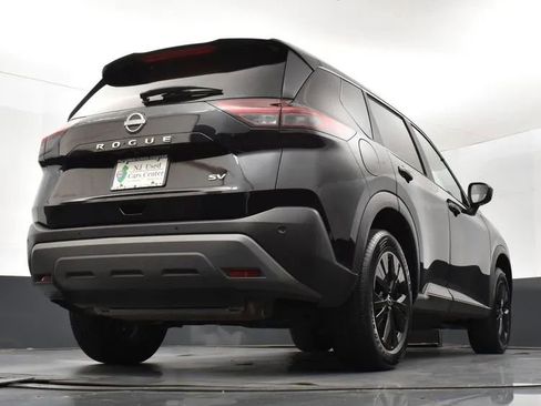 Used 2023 Nissan Rogue SV image 13