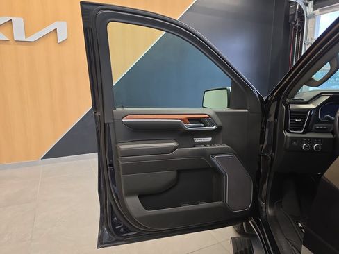 Used 2022 GMC Sierra 1500 Denali w/ Technology Package AWD/4WD image 15