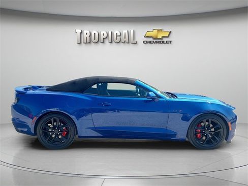 Used 2023 Chevrolet Camaro LT w/ RS Package image 6