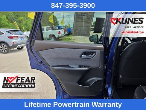 Used 2023 Nissan Rogue SV FWD image 17