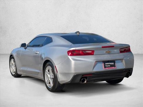 Used 2018 Chevrolet Camaro LT image 8