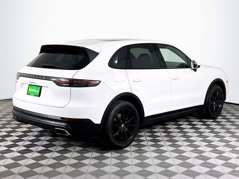 Used 2023 Porsche Cayenne AWD/4WD image 8