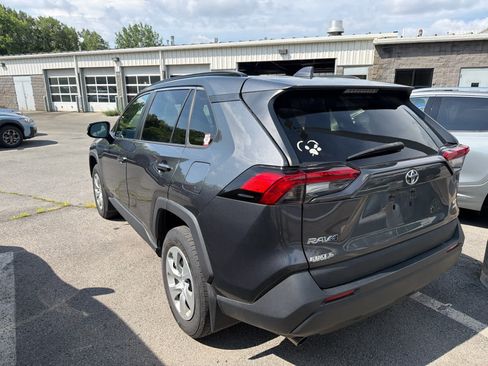 Used 2019 Toyota RAV4 LE w/ All Weather Liner Package AWD/4WD image 8