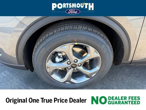 New 2026 Ford Escape ST-Line Select w/ Equipment Group 401A image 28