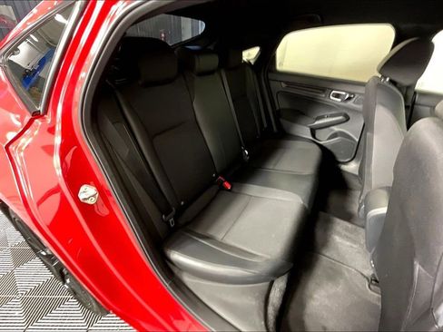 Used 2025 Honda Civic Sport image 36