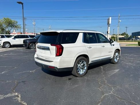 Used 2022 GMC Yukon Denali w/ Advanced Technology Package AWD/4WD image 7