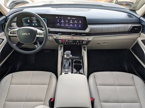 Certified 2024 Kia Telluride EX w/ EX Captain's Chair Package image 19