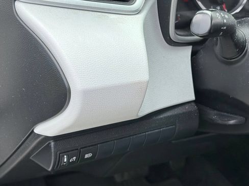 Used 2019 Toyota Corolla SE w/ Carpet Mat Package FWD image 6