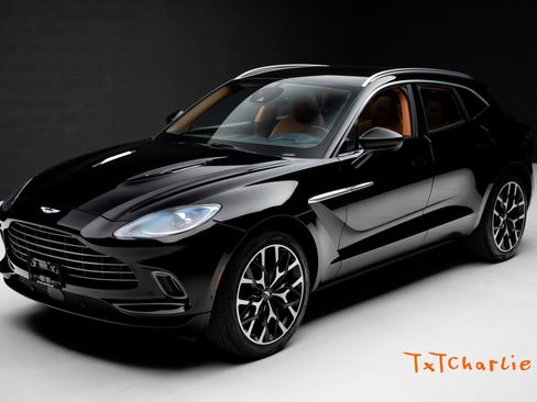 Used 2023 Aston Martin DBX image 1