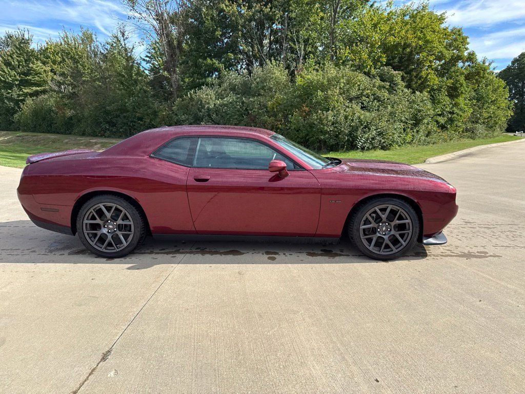 Used 2019 Dodge Challenger R/T RWD image 5