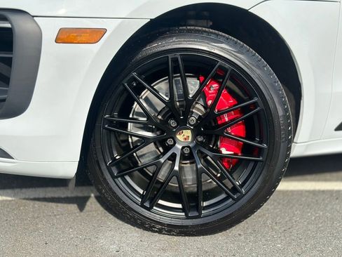 Used 2022 Porsche Macan GTS AWD/4WD image 2