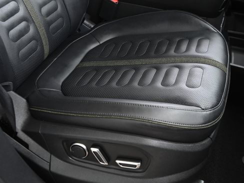 Used 2024 Rivian R1S Adventure image 42