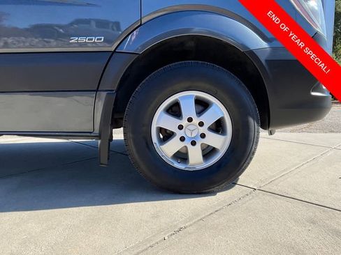 Used 2016 Mercedes-Benz Sprinter 2500 image 9