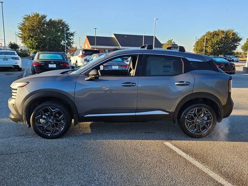 New 2026 Nissan Kicks SR FWD image 4