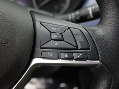 Used 2025 Nissan Versa SV FWD image 19