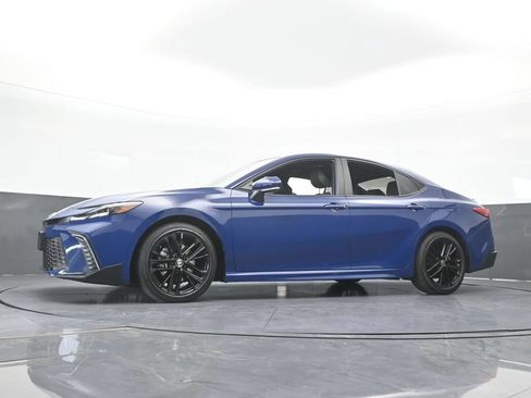Used 2025 Toyota Camry SE FWD image 54