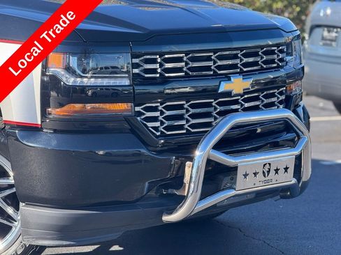 Used 2018 Chevrolet Silverado 1500 Custom w/ Trailering Package image 5