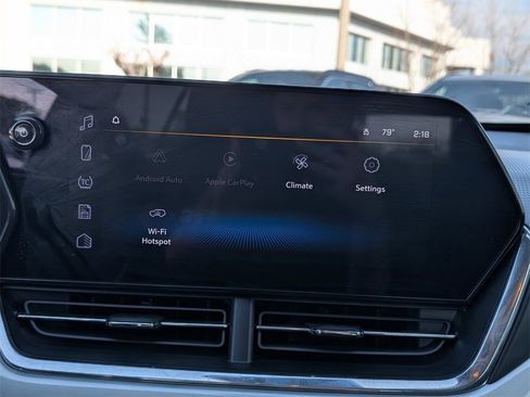 Used 2025 Chevrolet Trax LT w/ Driver Confidence Package image 14