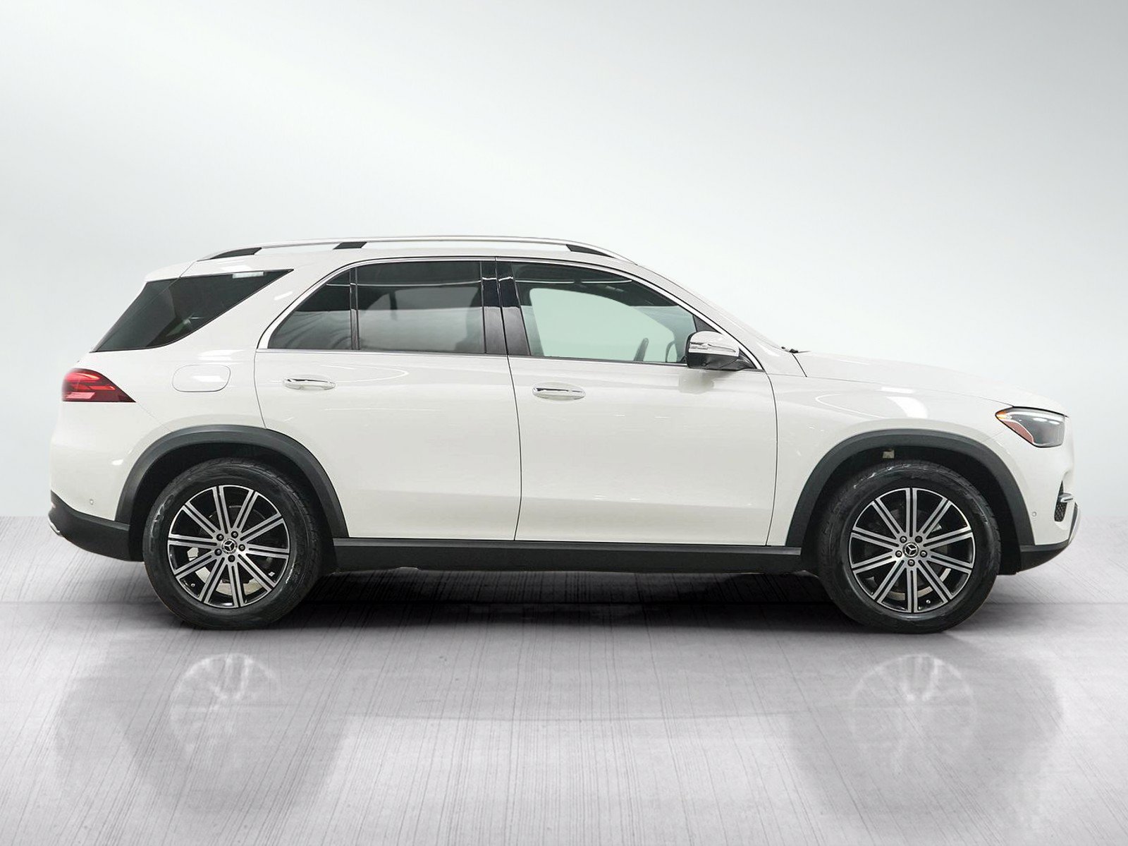 Used 2024 Mercedes-Benz GLE 350 4MATIC image 6