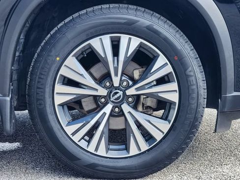 Used 2023 Nissan Rogue SV FWD image 10