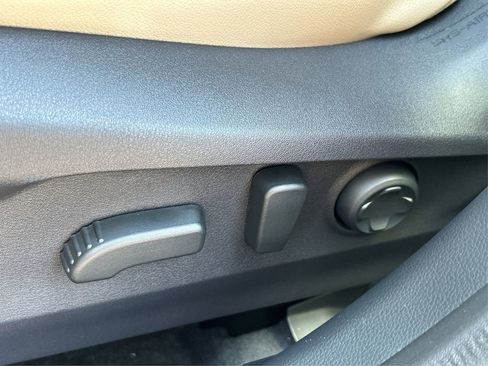 Certified 2025 Subaru Legacy Limited image 40