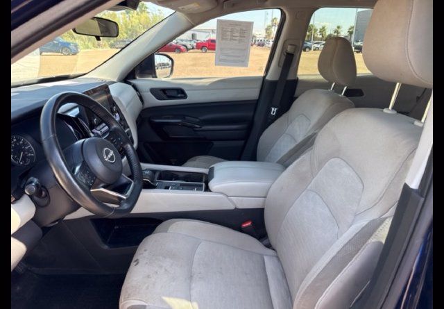 Certified 2024 Nissan Pathfinder SV FWD image 10