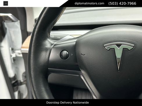 Used 2018 Tesla Model 3 Long Range image 31