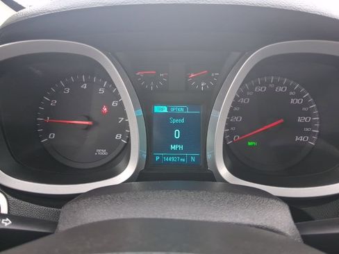 Used 2017 Chevrolet Equinox LS image 23