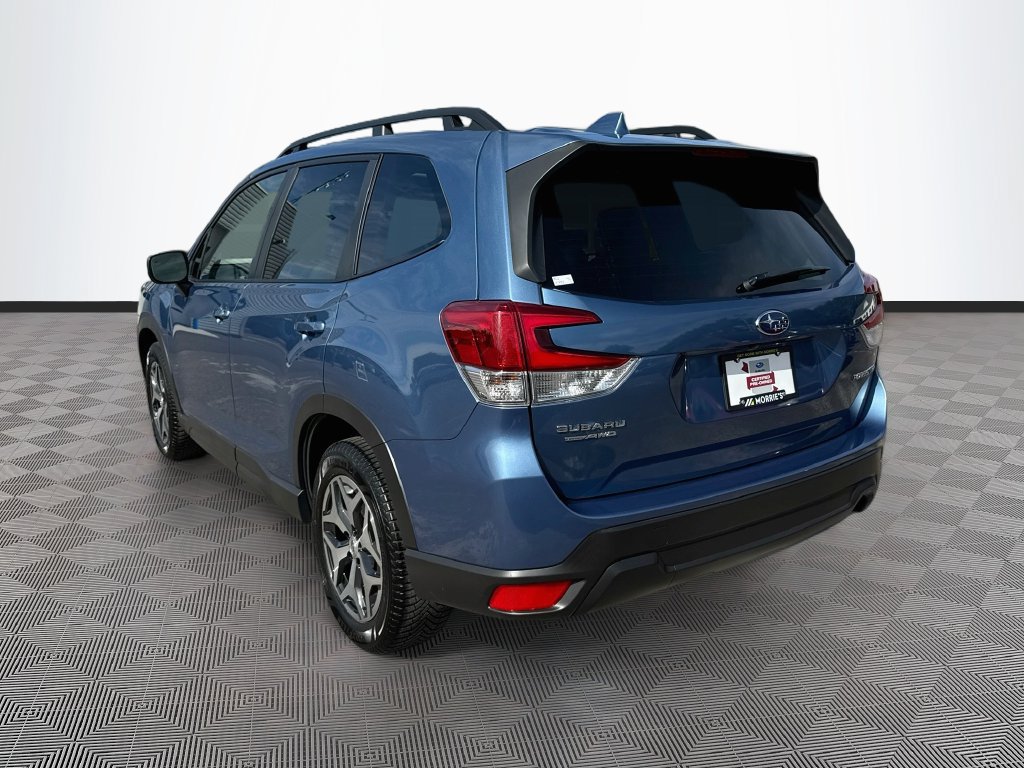 Certified 2023 Subaru Forester Premium AWD/4WD image 33