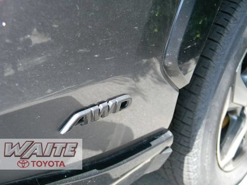 Used 2021 Toyota RAV4 SE w/ Weather & Moonroof Package AWD/4WD image 6