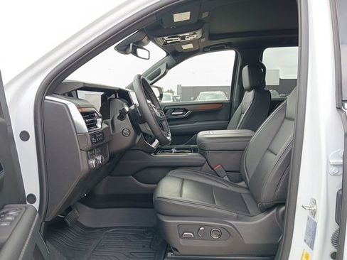 Certified 2026 GMC Yukon XL Denali w/ Sun & Power Step Package AWD/4WD image 15