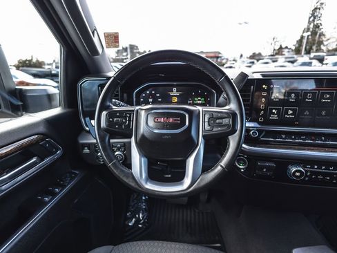 Used 2024 GMC Sierra 3500 SLE w/ SLE Convenience Package image 31