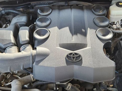 Used 2021 Toyota 4Runner SR5 AWD/4WD image 16
